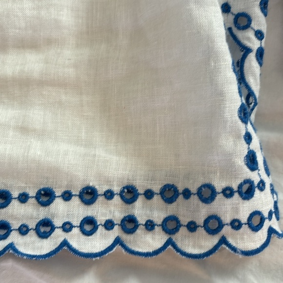 Embroidered blouse - Picture 2 of 4